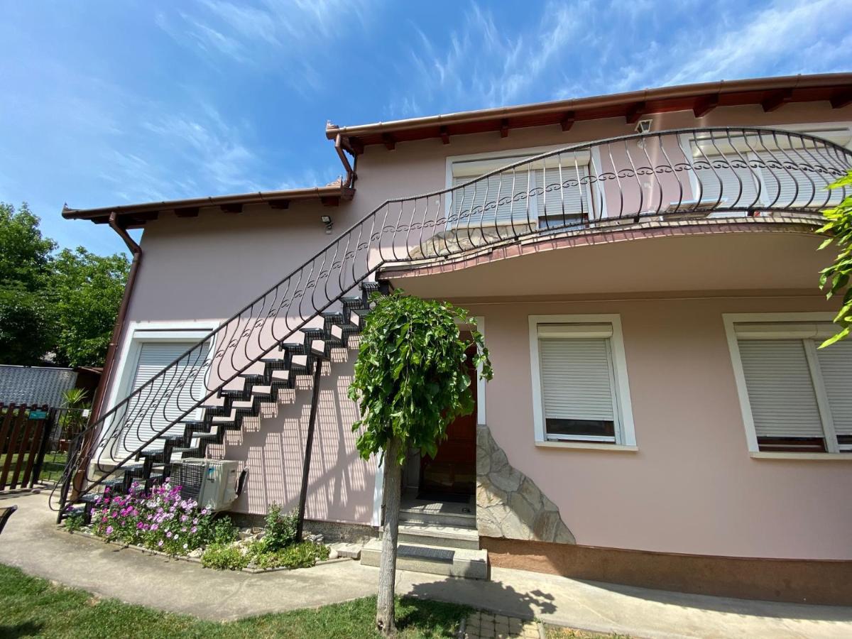 Do-Ti Apartmanhaz Балатонлелле Экстерьер фото
