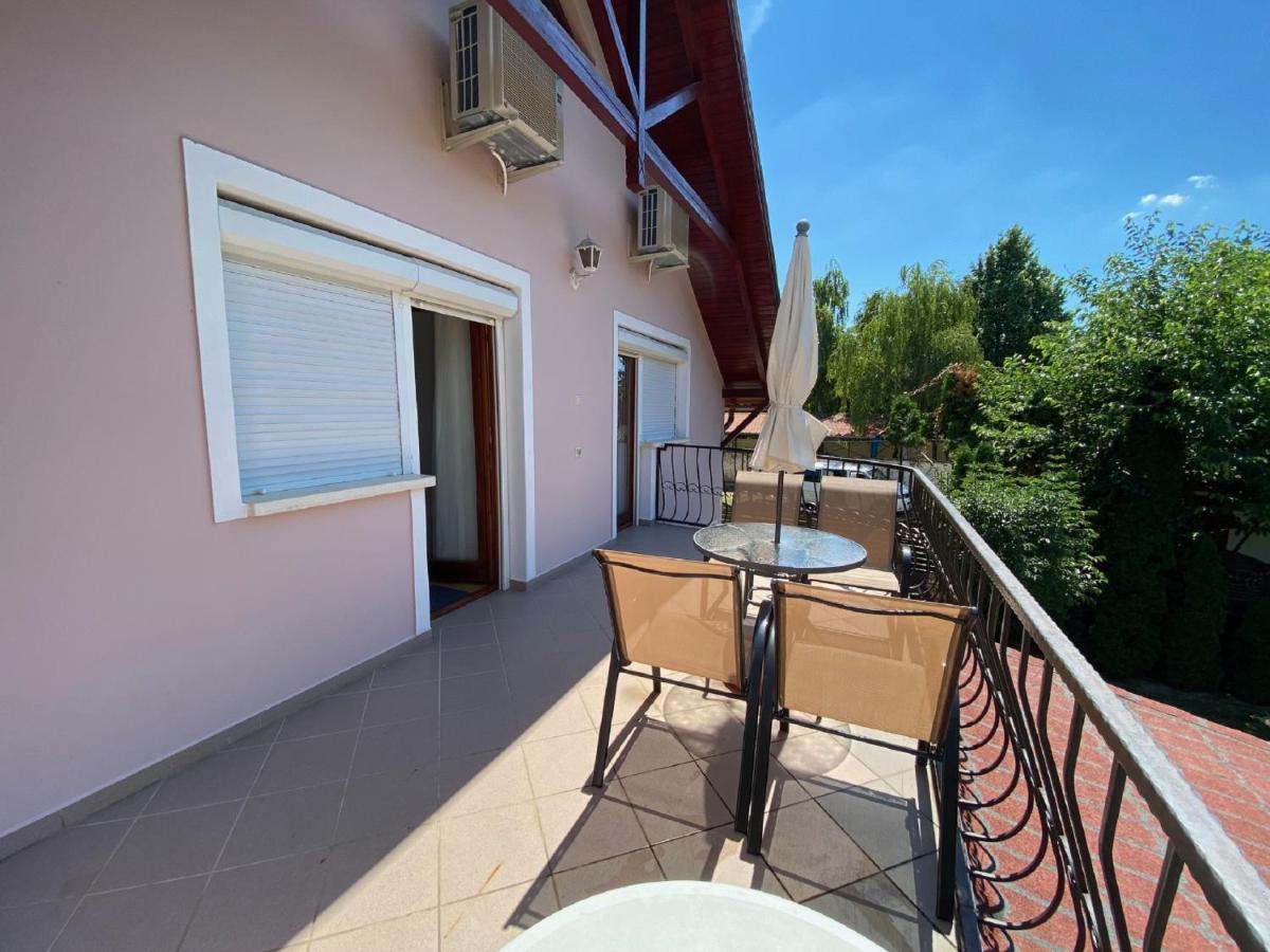 Do-Ti Apartmanhaz Балатонлелле Экстерьер фото