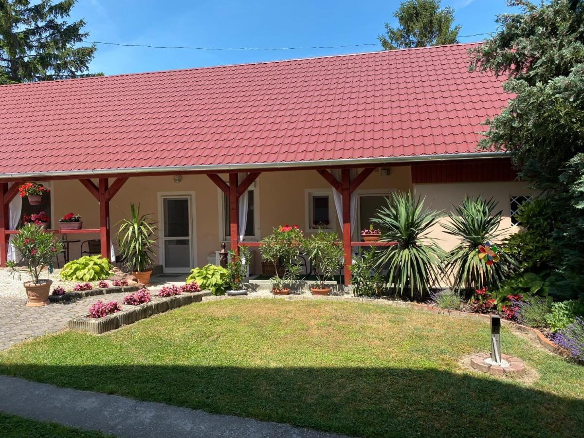 Do-Ti Apartmanhaz Балатонлелле Экстерьер фото